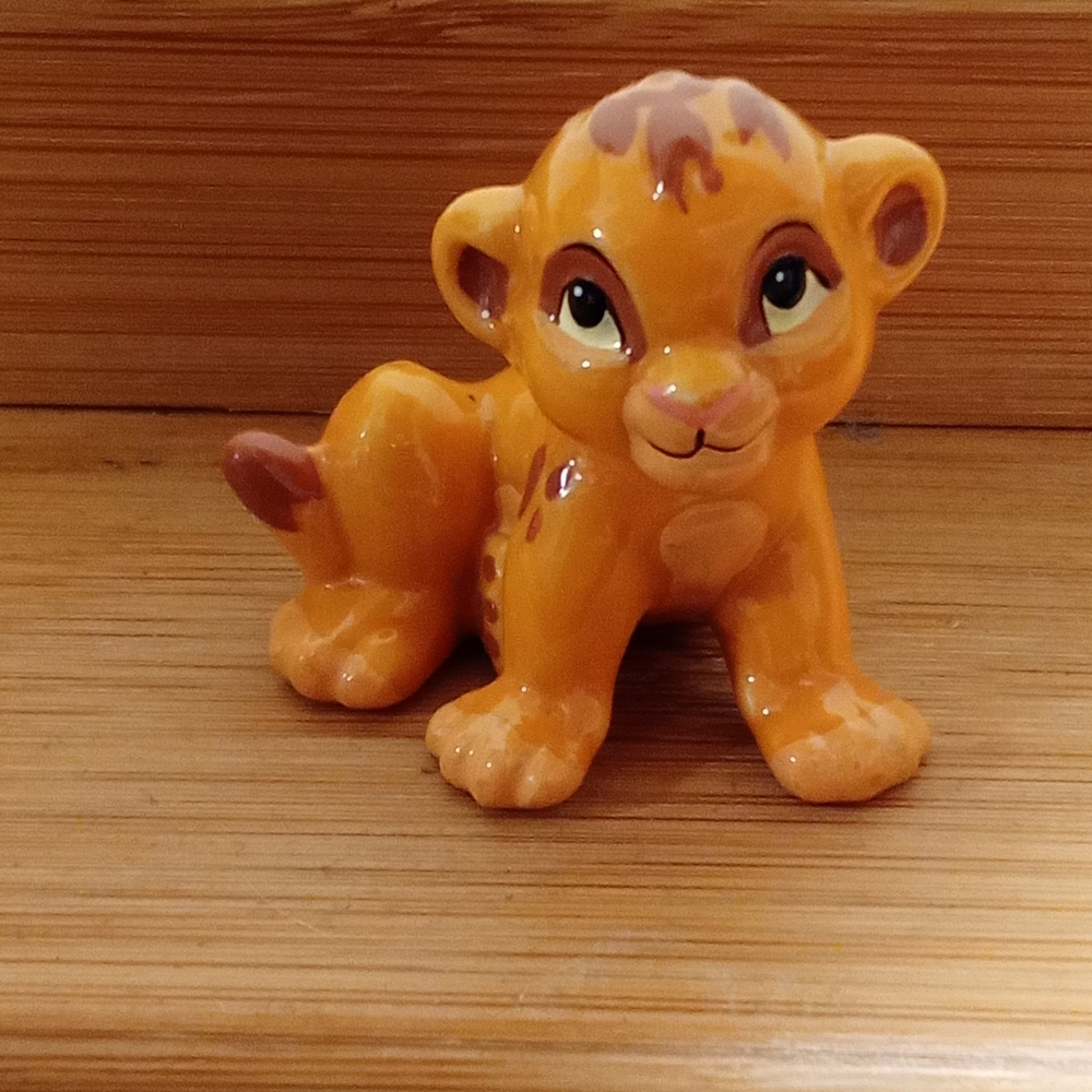 Bone China Simba Disney Lion King Cub Figurine- Playful Decorative Figure